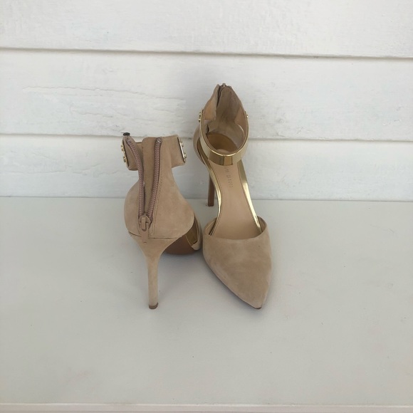 Shoes - Picture 2 of 2